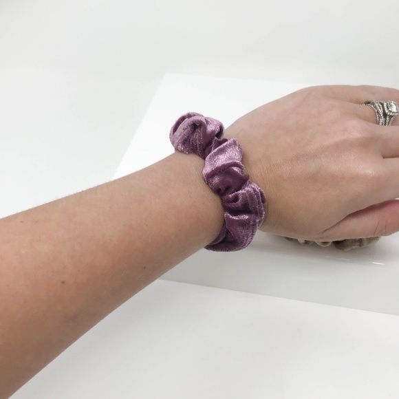 Bundle of 2 Mini Velvet Scrunchies Hair Bands - Picture 3 of 4